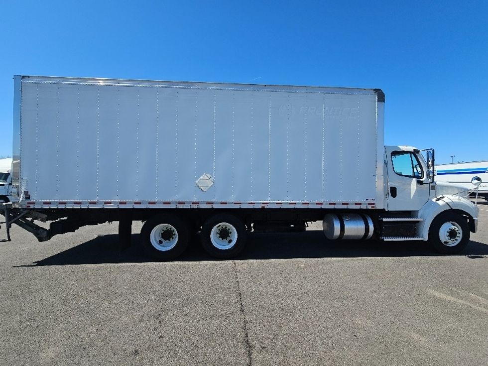 Medium Duty Box Truck-Light and Medium Duty Trucks-Freightliner-2021-M211264S-Piqua-OH-382,554\n\t\tmiles-$ 92,750 - Image 15