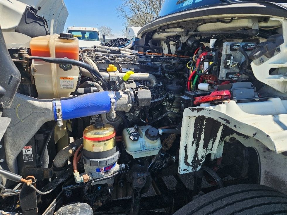 Medium Duty Box Truck-Light and Medium Duty Trucks-Freightliner-2021-M211264S-Piqua-OH-382,554\n\t\tmiles-$ 92,750 - Image 24