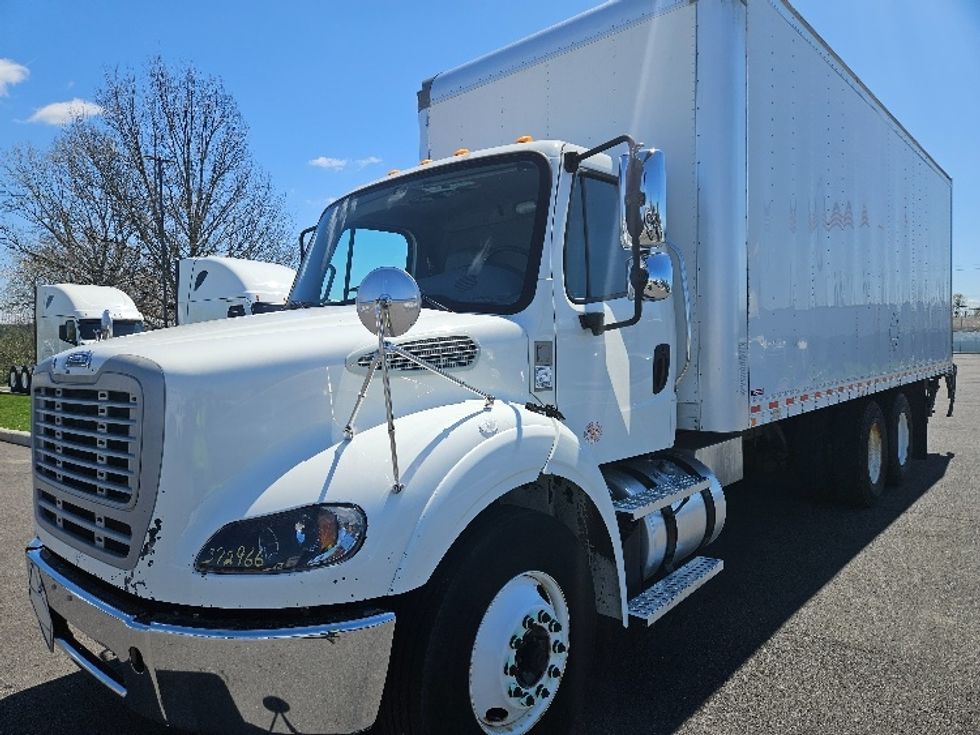 Medium Duty Box Truck-Light and Medium Duty Trucks-Freightliner-2021-M211264S-Piqua-OH-382,554\n\t\tmiles-$ 92,750 - Image 3
