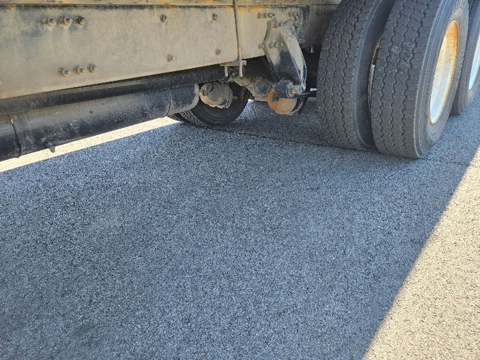 Medium Duty Box Truck-Light and Medium Duty Trucks-Freightliner-2021-M211264S-Piqua-OH-382,554\n\t\tmiles-$ 92,750 - Image 5