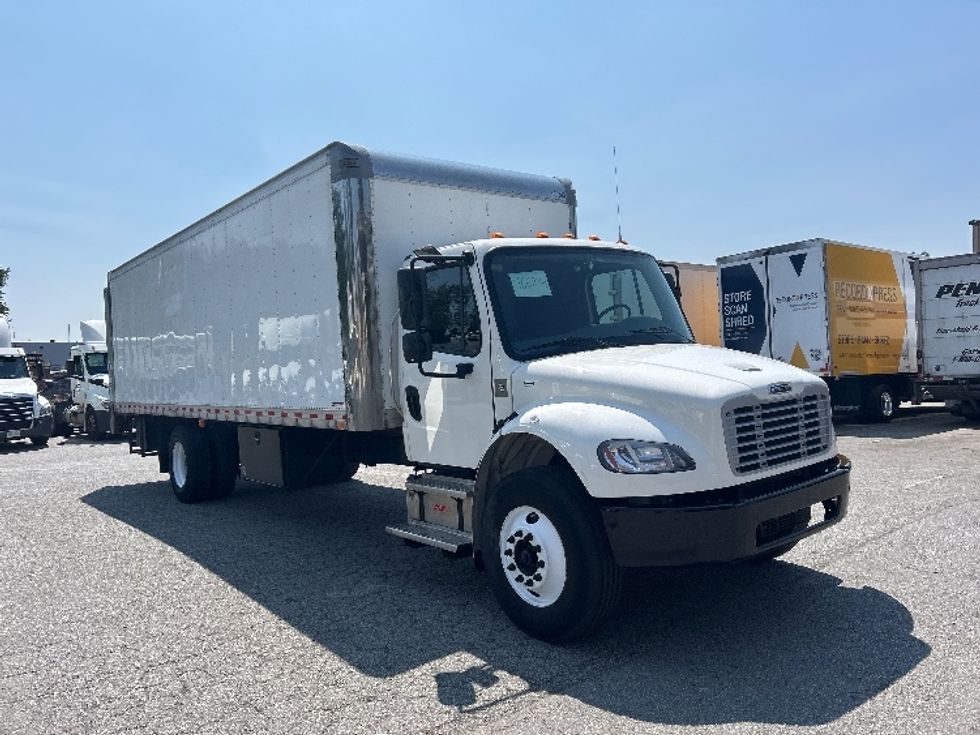 Medium Duty Box Truck-Light and Medium Duty Trucks-Freightliner-2022-M2-Abbotsford-BC-280,927\n\t\tkm-$ 74,250 - Image 1