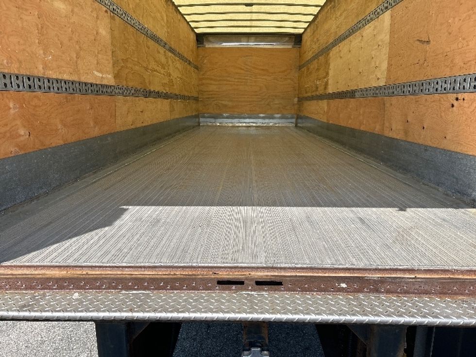 Medium Duty Box Truck-Light and Medium Duty Trucks-Freightliner-2022-M2-Abbotsford-BC-280,927\n\t\tkm-$ 74,250 - Image 10