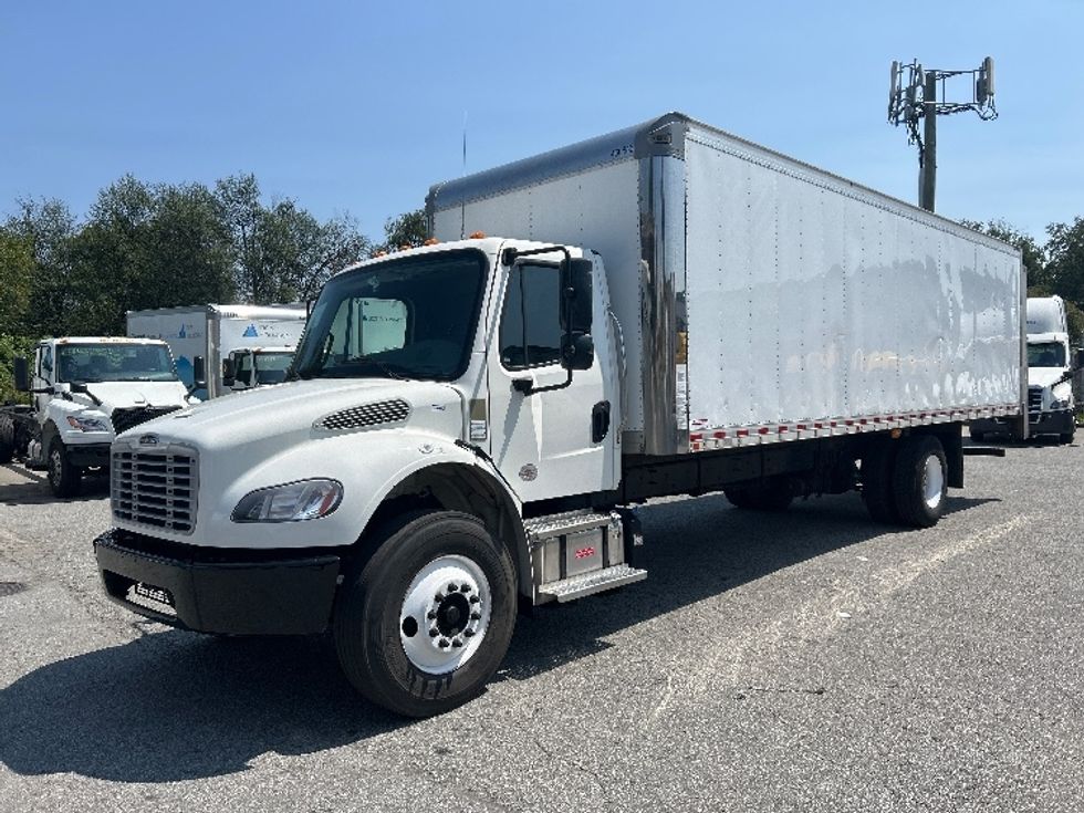 Medium Duty Box Truck-Light and Medium Duty Trucks-Freightliner-2022-M2-Abbotsford-BC-280,927\n\t\tkm-$ 74,250 - Image 3
