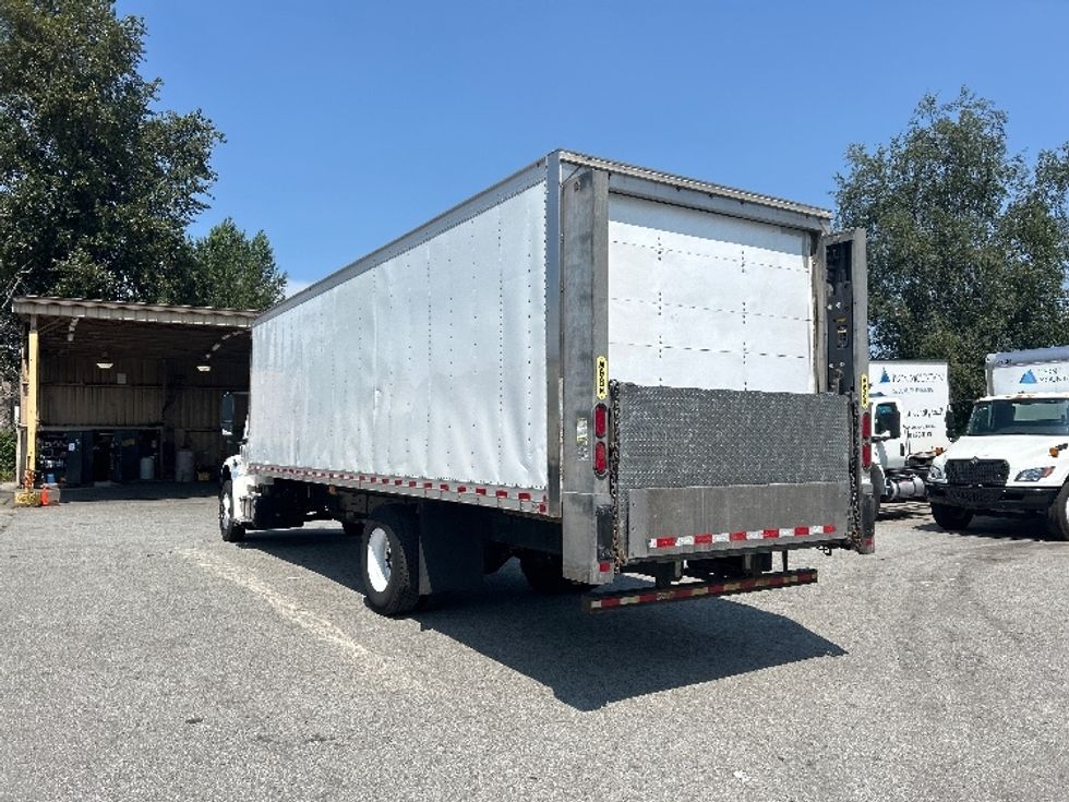Medium Duty Box Truck-Light and Medium Duty Trucks-Freightliner-2022-M2-Abbotsford-BC-280,927\n\t\tkm-$ 74,250 - Image 6