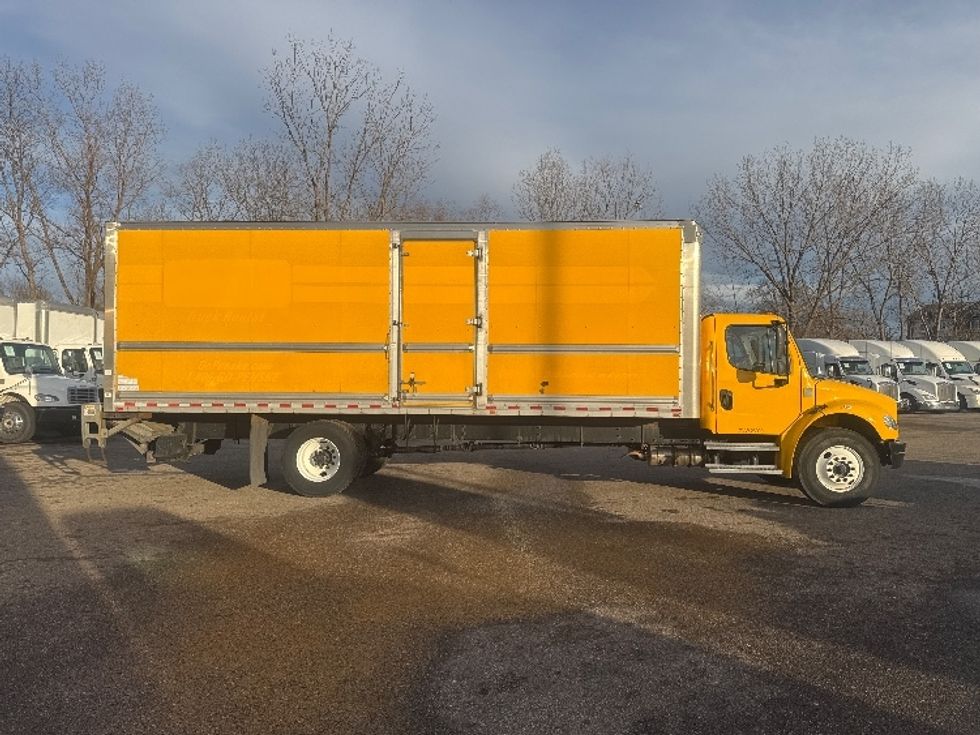 Medium Duty Box Truck-Light and Medium Duty Trucks-Freightliner-2022-M2-Akron-OH-125,282\n\t\tmiles-$ 71,750 - Image 15