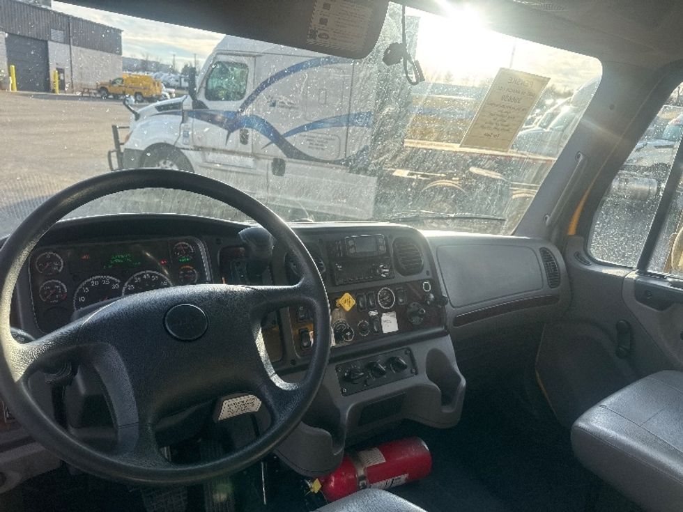 Medium Duty Box Truck-Light and Medium Duty Trucks-Freightliner-2022-M2-Akron-OH-125,282\n\t\tmiles-$ 71,750 - Image 18