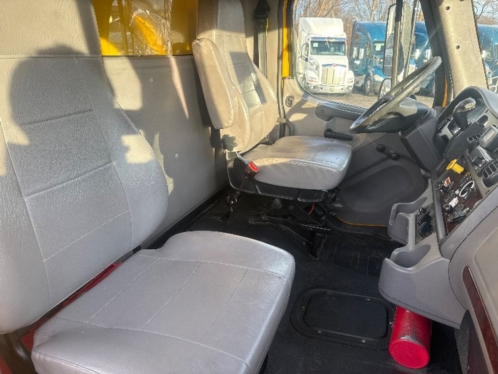 Medium Duty Box Truck-Light and Medium Duty Trucks-Freightliner-2022-M2-Akron-OH-125,282\n\t\tmiles-$ 71,750 - Image 22