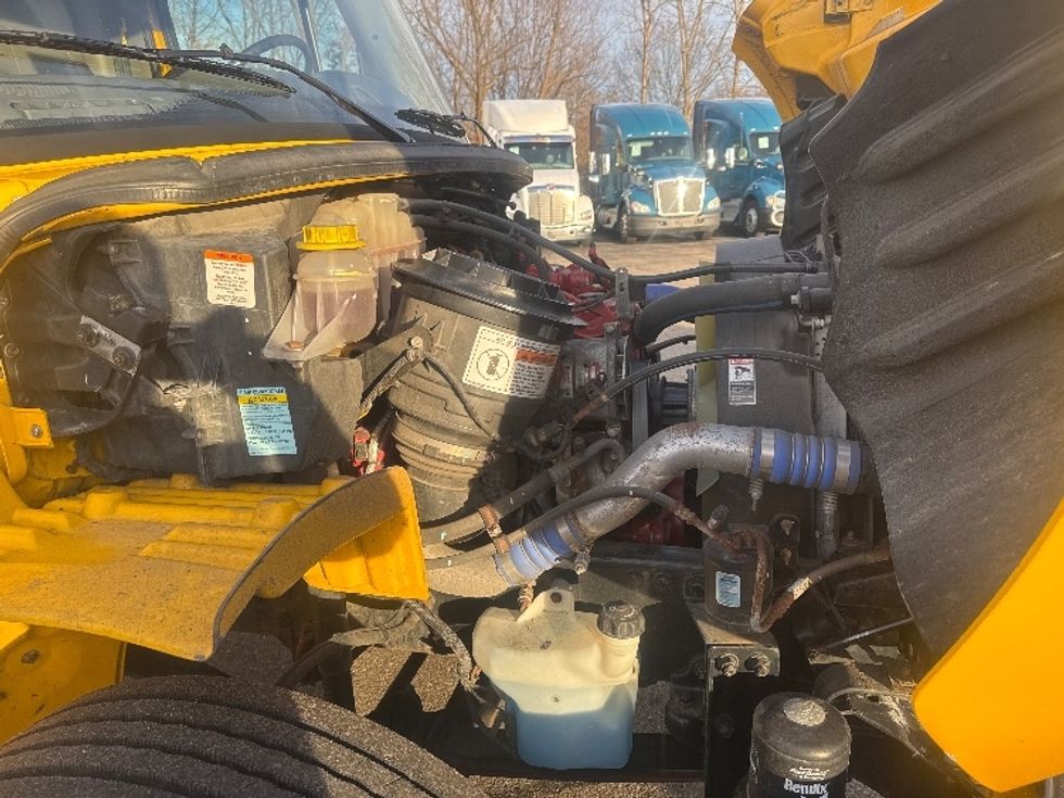 Medium Duty Box Truck-Light and Medium Duty Trucks-Freightliner-2022-M2-Akron-OH-125,282\n\t\tmiles-$ 71,750 - Image 23