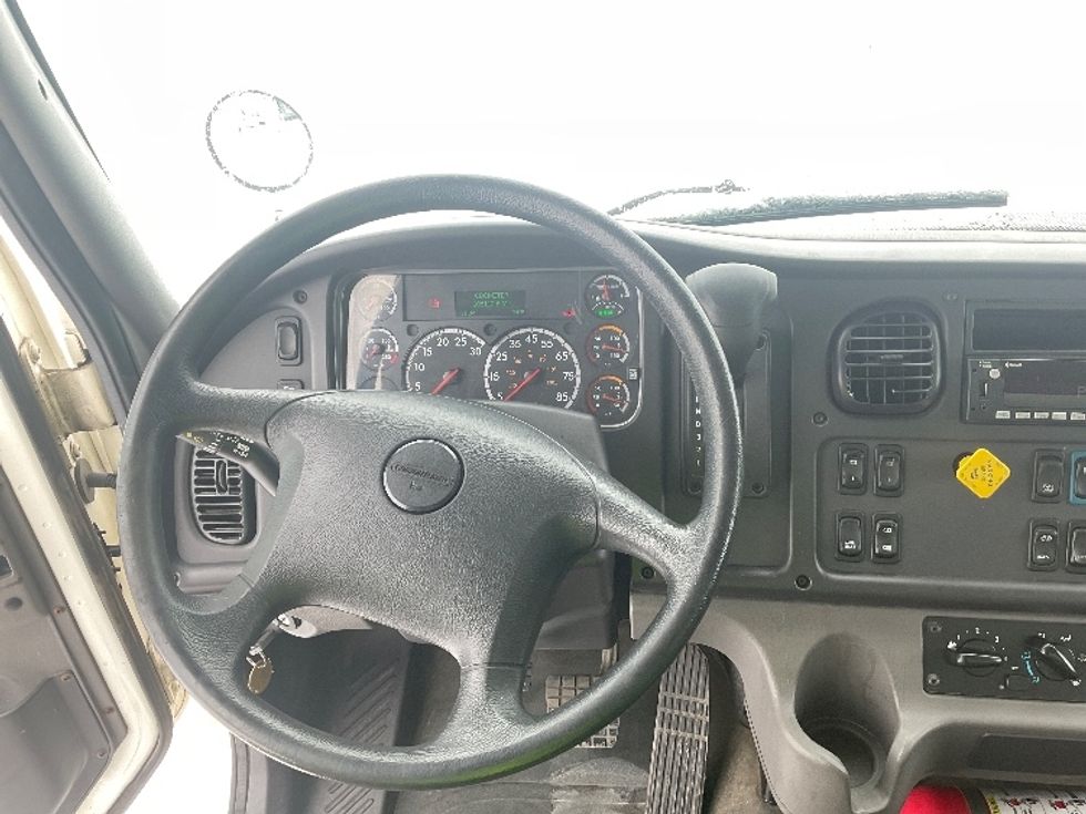 Medium Duty Box Truck-Light and Medium Duty Trucks-Freightliner-2022-M2-Akron-OH-185,989\n\t\tmiles-$ 57,750 - Image 18