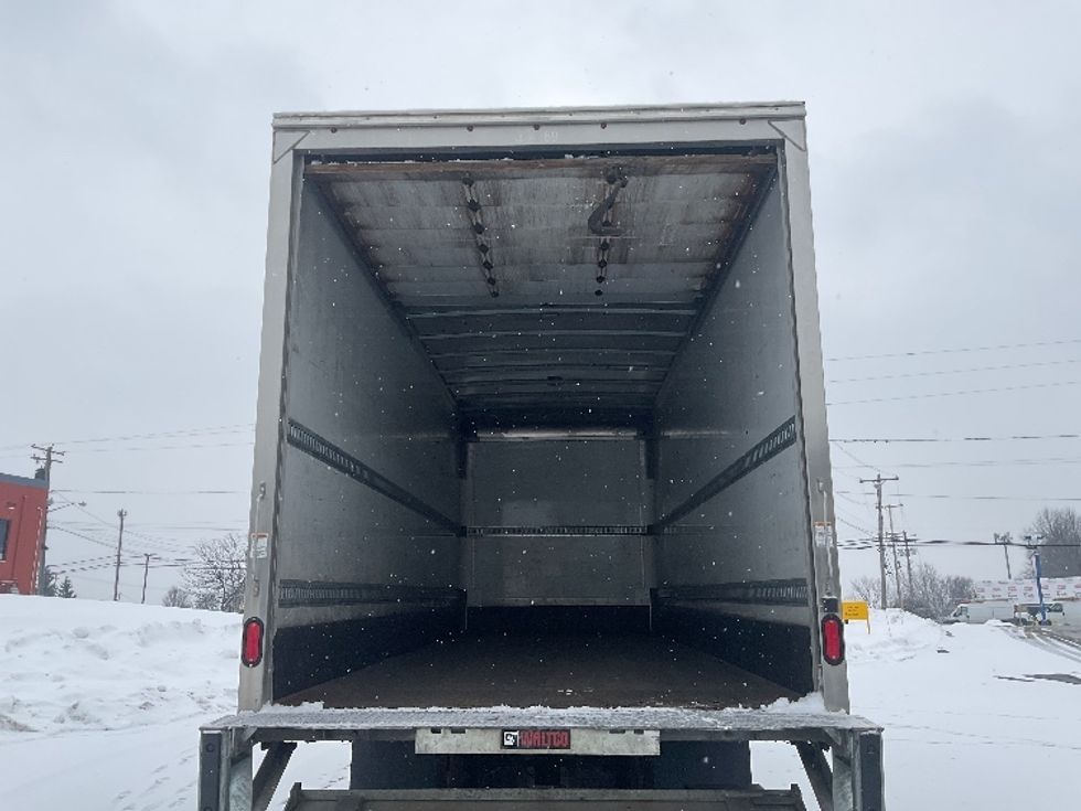 Medium Duty Box Truck-Light and Medium Duty Trucks-Freightliner-2022-M2-Akron-OH-185,989\n\t\tmiles-$ 57,750 - Image 8