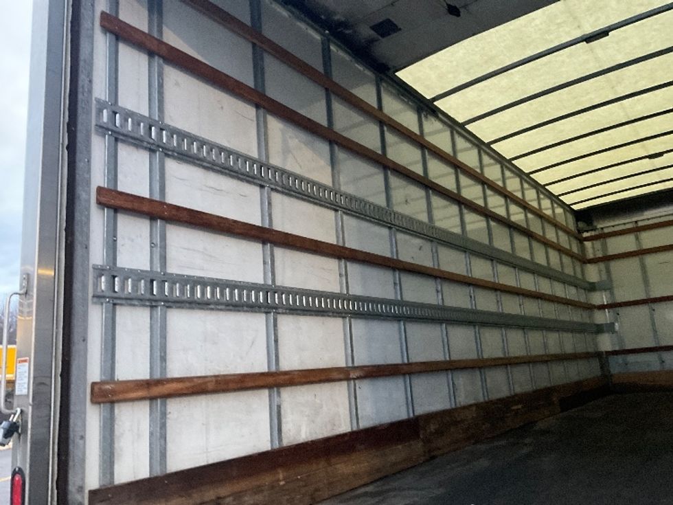 Medium Duty Box Truck-Light and Medium Duty Trucks-Freightliner-2022-M2-Akron-OH-189,095\n\t\tmiles-$ 54,750 - Image 11