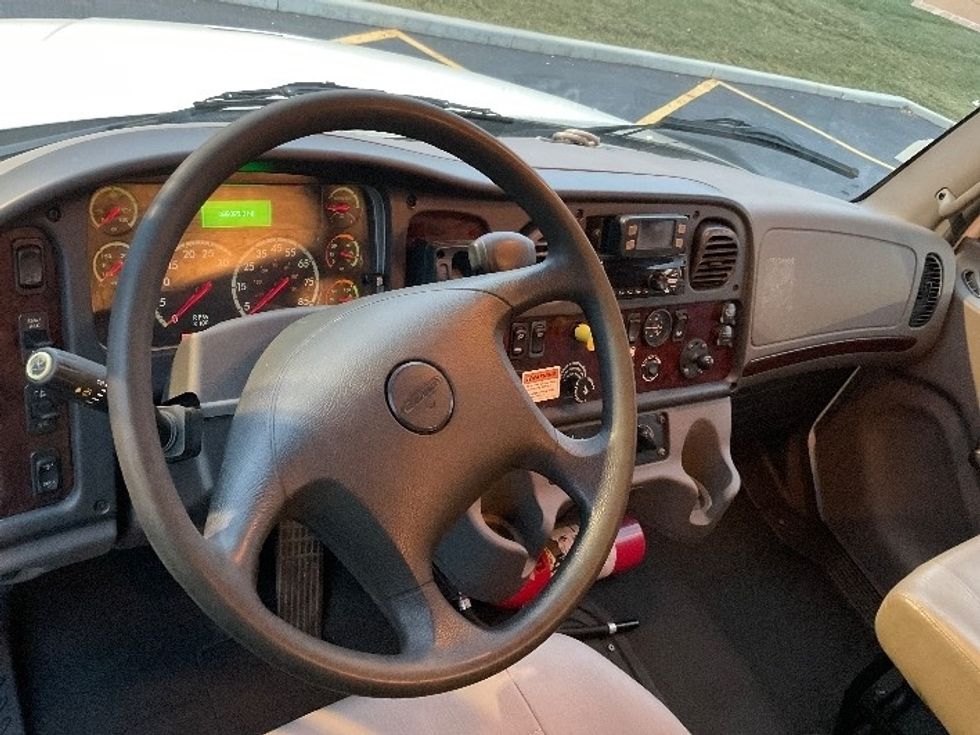 Medium Duty Box Truck-Light and Medium Duty Trucks-Freightliner-2022-M2-Akron-OH-189,095\n\t\tmiles-$ 54,750 - Image 17