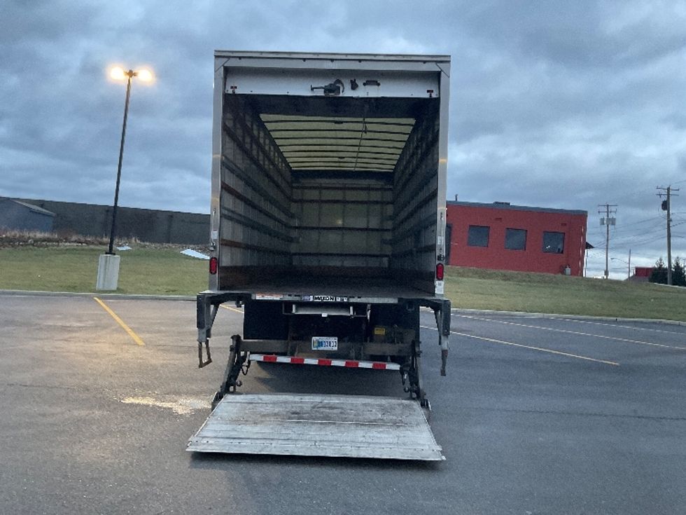 Medium Duty Box Truck-Light and Medium Duty Trucks-Freightliner-2022-M2-Akron-OH-189,095\n\t\tmiles-$ 54,750 - Image 9
