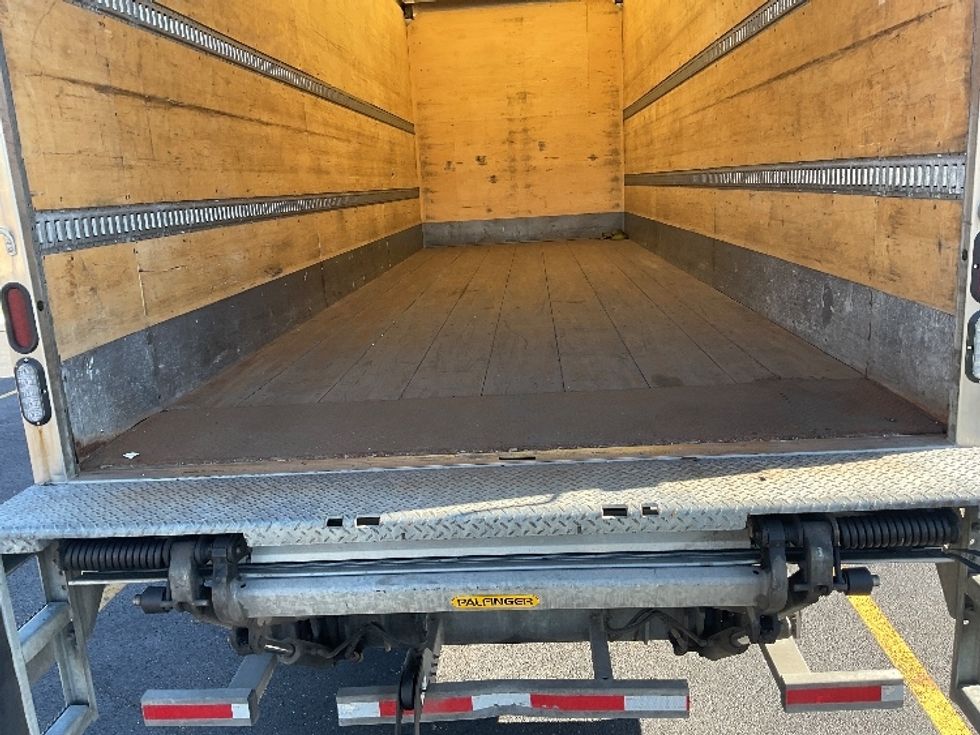 Medium Duty Box Truck-Light and Medium Duty Trucks-Freightliner-2022-M2-Akron-OH-196,223\n\t\tmiles-$ 50,750 - Image 10