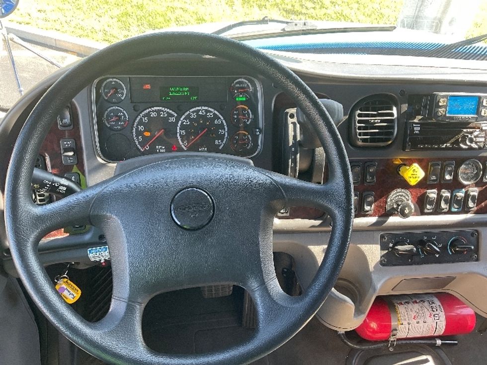 Medium Duty Box Truck-Light and Medium Duty Trucks-Freightliner-2022-M2-Akron-OH-196,223\n\t\tmiles-$ 50,750 - Image 17