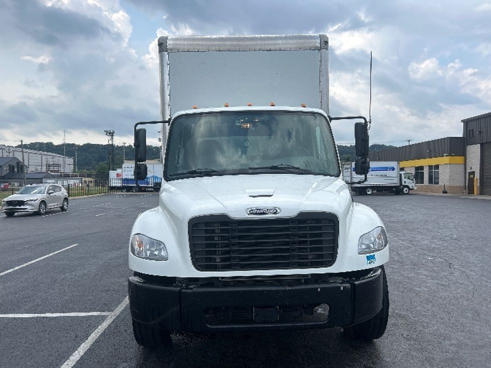 Medium Duty Box Truck-Light and Medium Duty Trucks-Freightliner-2022-M2-Akron-OH-198,937\n\t\tmiles-$ 57,750 - Image 2