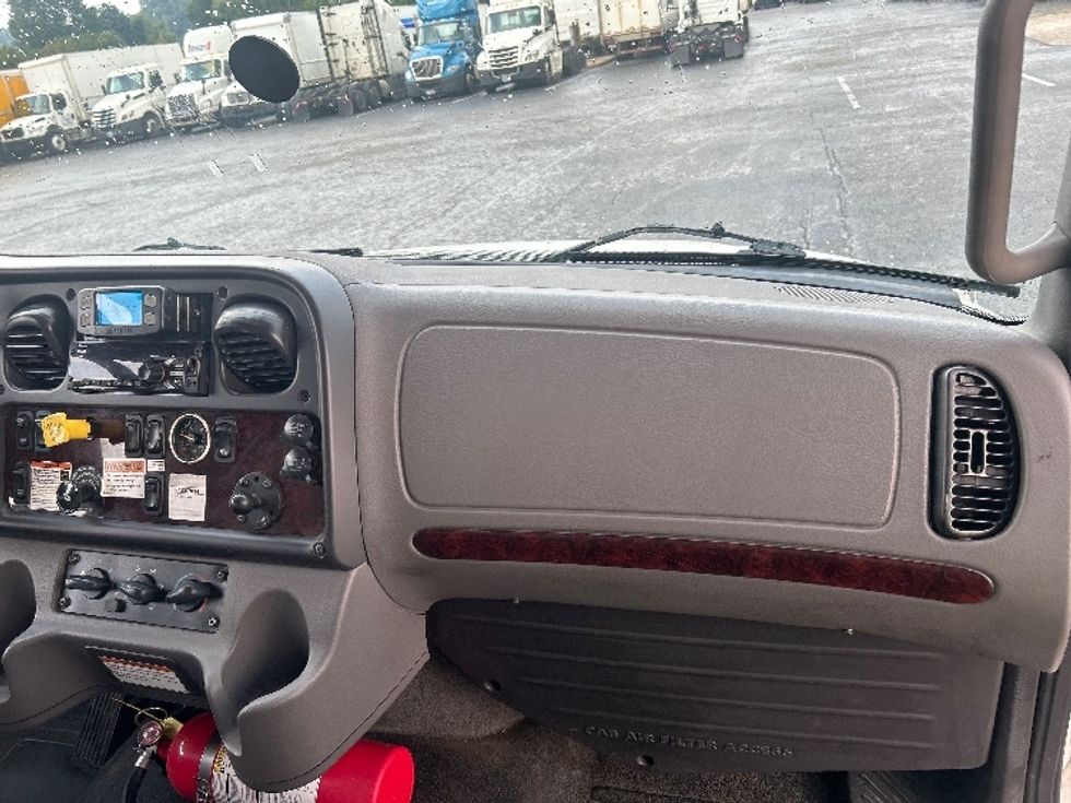 Medium Duty Box Truck-Light and Medium Duty Trucks-Freightliner-2022-M2-Akron-OH-198,937\n\t\tmiles-$ 57,750 - Image 21