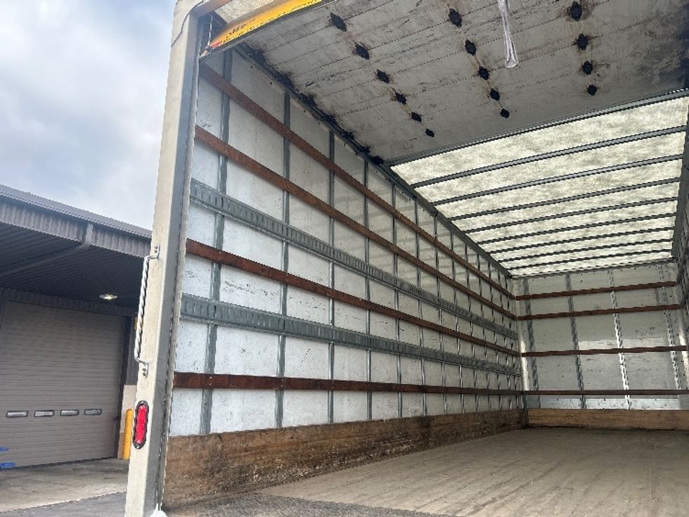Medium Duty Box Truck-Light and Medium Duty Trucks-Freightliner-2022-M2-Akron-OH-223,847\n\t\tmiles-$ 53,000 - Image 11