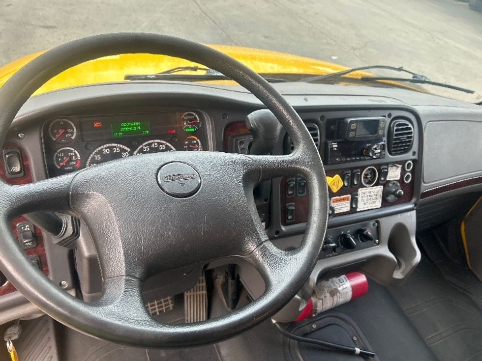 Medium Duty Box Truck-Light and Medium Duty Trucks-Freightliner-2022-M2-Akron-OH-223,847\n\t\tmiles-$ 53,000 - Image 17