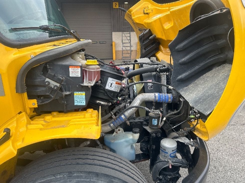 Medium Duty Box Truck-Light and Medium Duty Trucks-Freightliner-2022-M2-Akron-OH-223,847\n\t\tmiles-$ 53,000 - Image 23