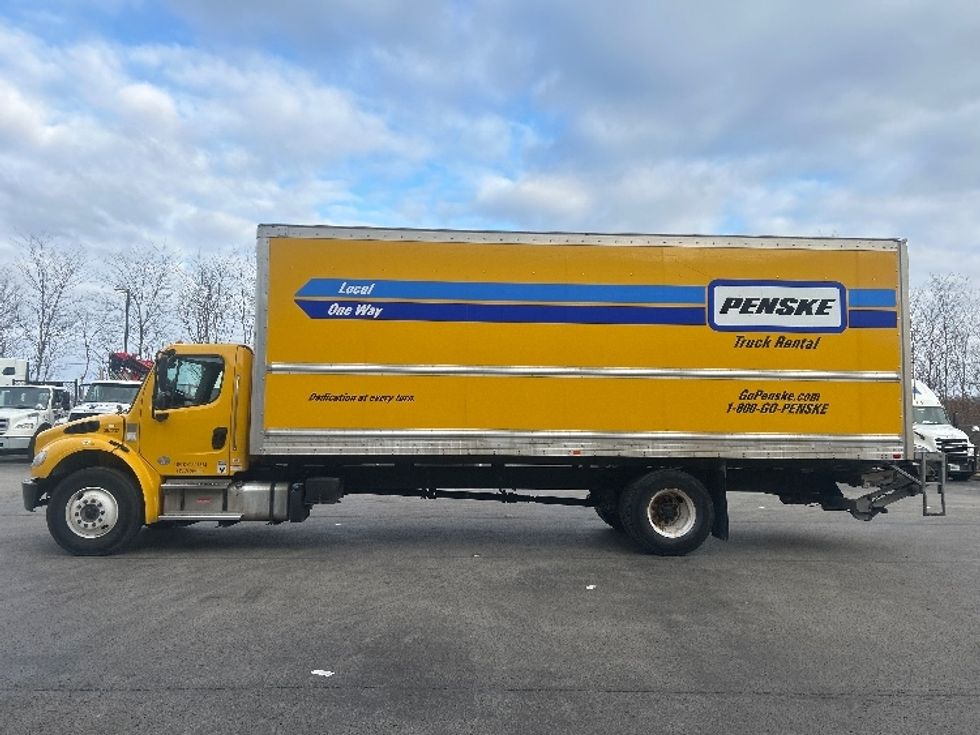 Medium Duty Box Truck-Light and Medium Duty Trucks-Freightliner-2022-M2-Akron-OH-223,847\n\t\tmiles-$ 53,000 - Image 4