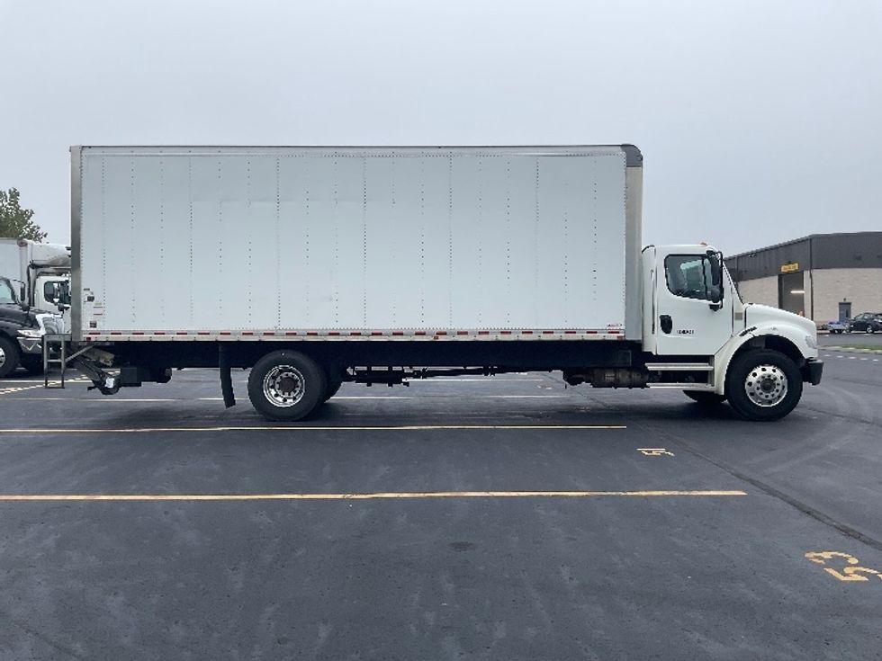 Medium Duty Box Truck-Light and Medium Duty Trucks-Freightliner-2022-M2-Akron-OH-241,286\n\t\tmiles-$ 55,750 - Image 15