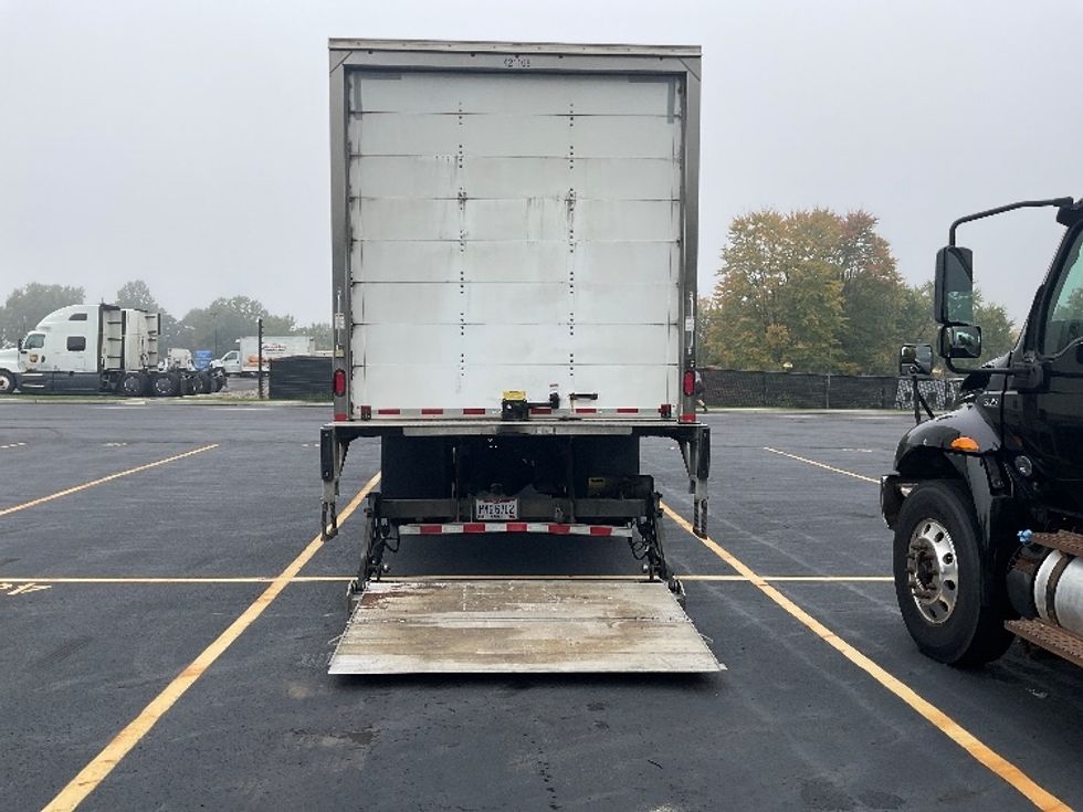 Medium Duty Box Truck-Light and Medium Duty Trucks-Freightliner-2022-M2-Akron-OH-241,286\n\t\tmiles-$ 55,750 - Image 9