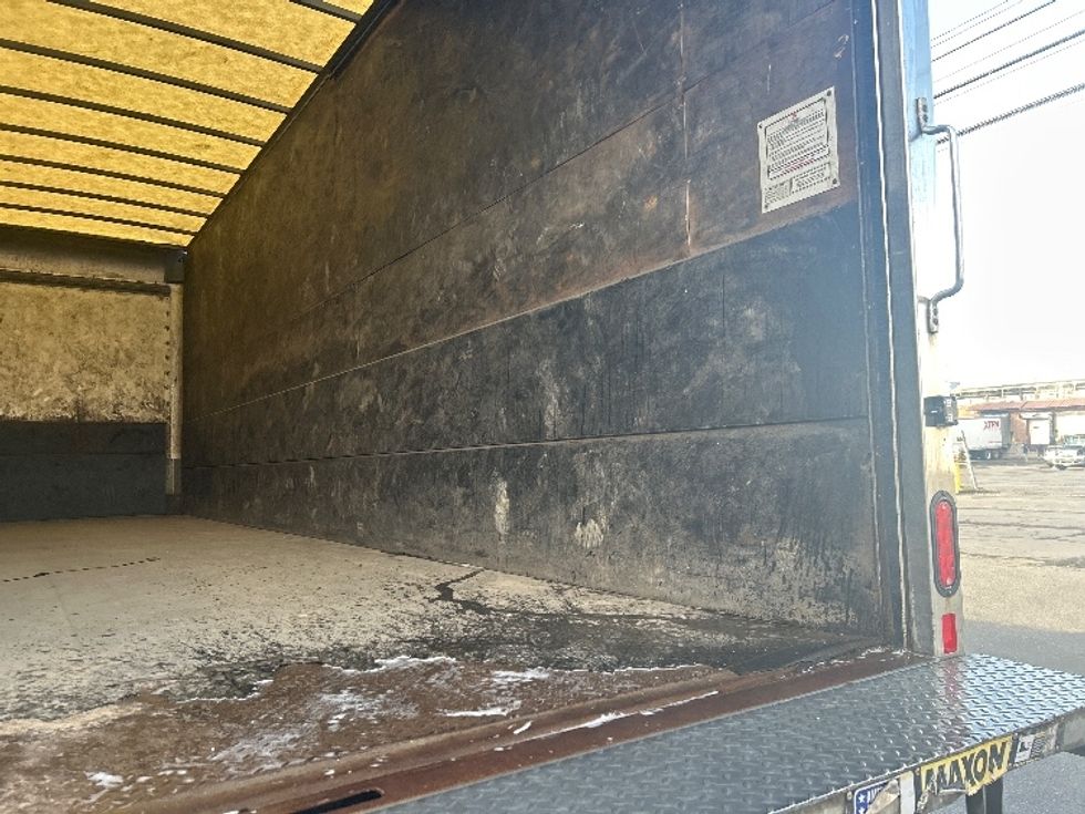 Medium Duty Box Truck-Light and Medium Duty Trucks-Freightliner-2022-M2-Albany-NY-118,937\n\t\tmiles-$ 69,250 - Image 12