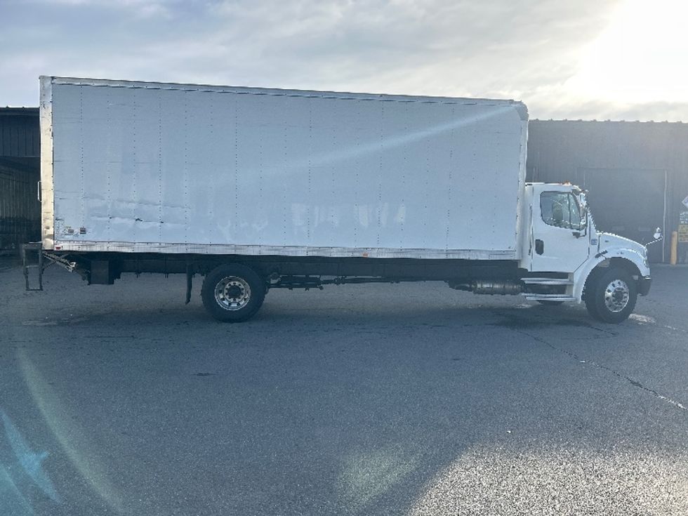 Medium Duty Box Truck-Light and Medium Duty Trucks-Freightliner-2022-M2-Albany-NY-118,937\n\t\tmiles-$ 69,250 - Image 16