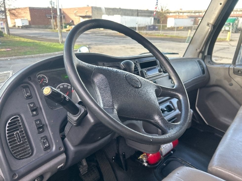 Medium Duty Box Truck-Light and Medium Duty Trucks-Freightliner-2022-M2-Albany-NY-118,937\n\t\tmiles-$ 69,250 - Image 17