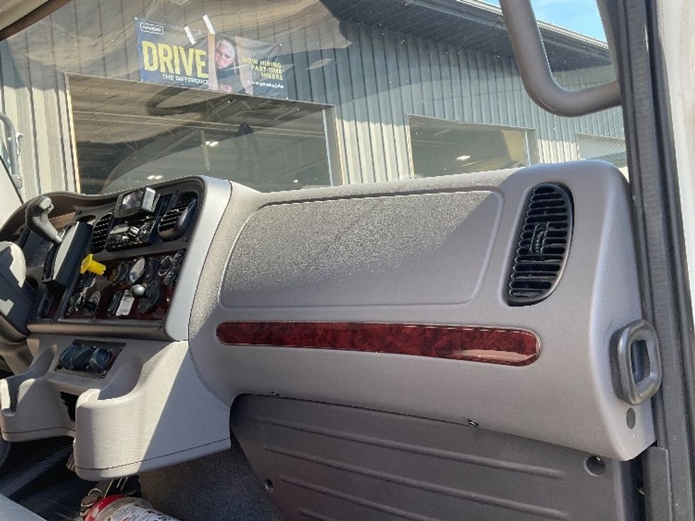 Medium Duty Box Truck-Light and Medium Duty Trucks-Freightliner-2022-M2-Albany-NY-158,488\n\t\tmiles-$ 52,500 - Image 21