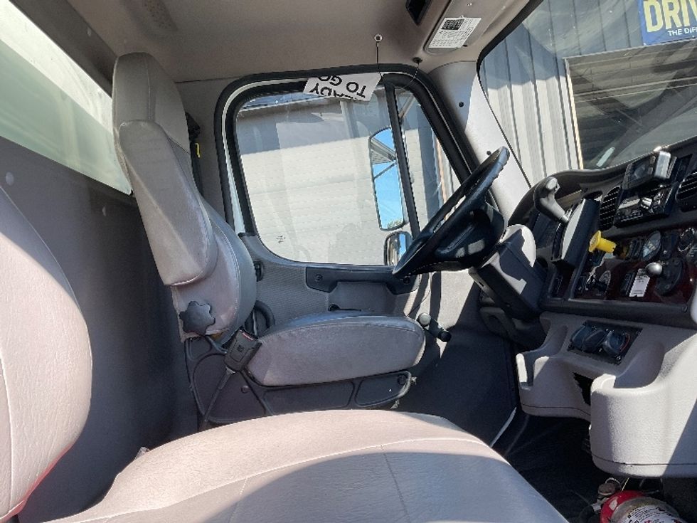 Medium Duty Box Truck-Light and Medium Duty Trucks-Freightliner-2022-M2-Albany-NY-158,488\n\t\tmiles-$ 52,500 - Image 22