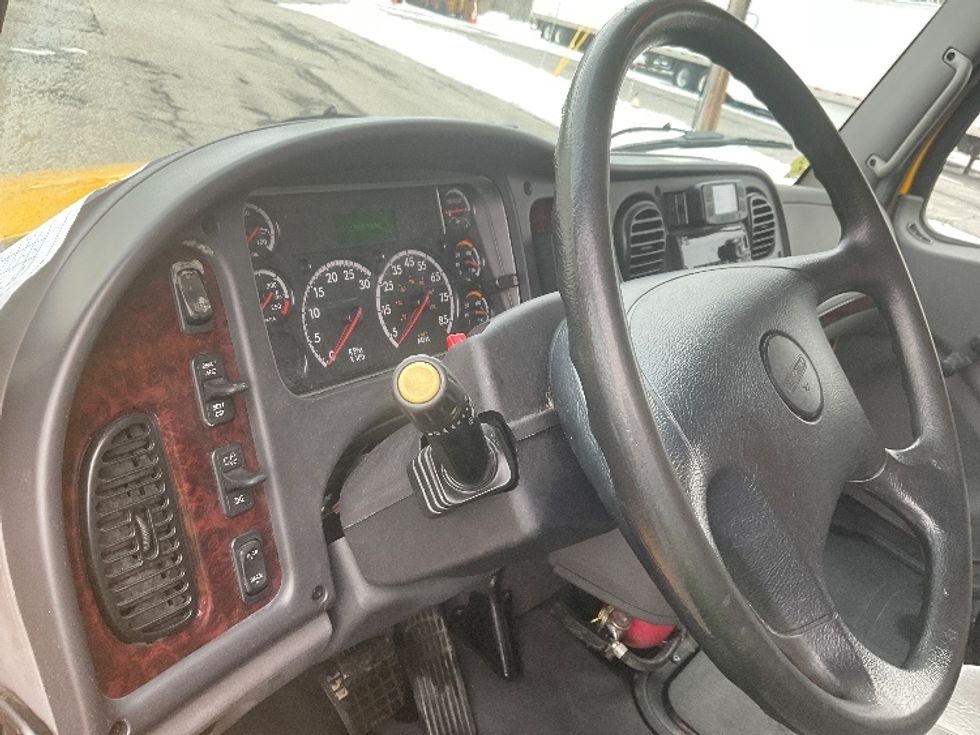 Medium Duty Box Truck-Light and Medium Duty Trucks-Freightliner-2022-M2-Albany-NY-175,428\n\t\tmiles-$ 48,000 - Image 17