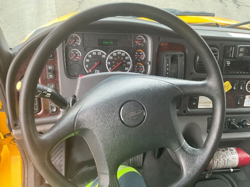 Medium Duty Box Truck-Light and Medium Duty Trucks-Freightliner-2022-M2-Albany-NY-175,428\n\t\tmiles-$ 48,000 - Image 18