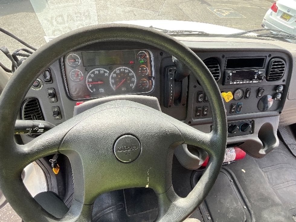 Medium Duty Box Truck-Light and Medium Duty Trucks-Freightliner-2022-M2-Albuquerque-NM-196,659\n\t\tmiles-$ 65,000 - Image 17