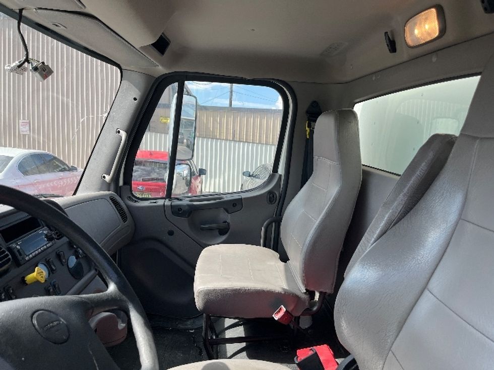 Medium Duty Box Truck-Light and Medium Duty Trucks-Freightliner-2022-M2-Albuquerque-NM-196,659\n\t\tmiles-$ 65,000 - Image 18