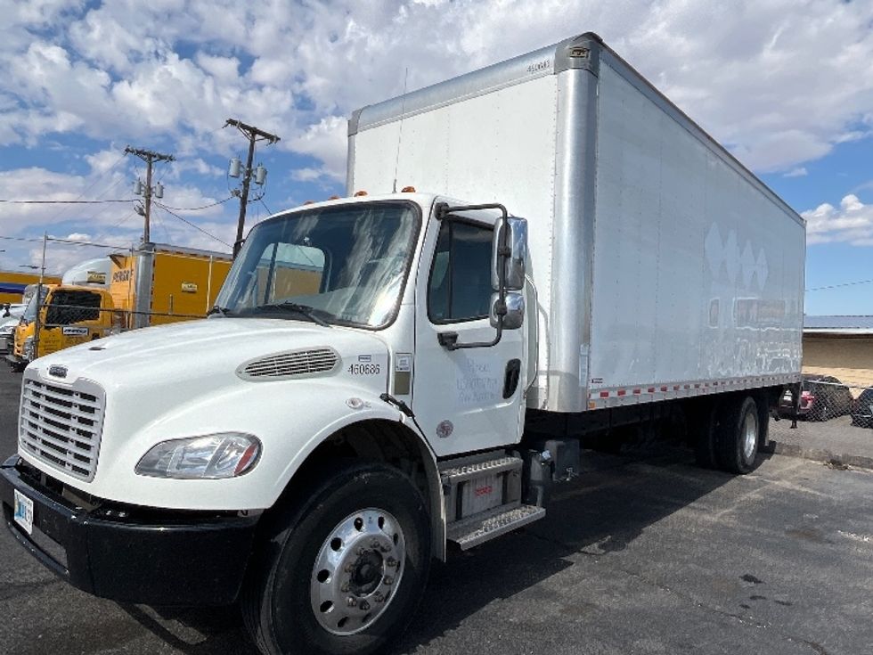 Medium Duty Box Truck-Light and Medium Duty Trucks-Freightliner-2022-M2-Albuquerque-NM-196,659\n\t\tmiles-$ 65,000 - Image 3