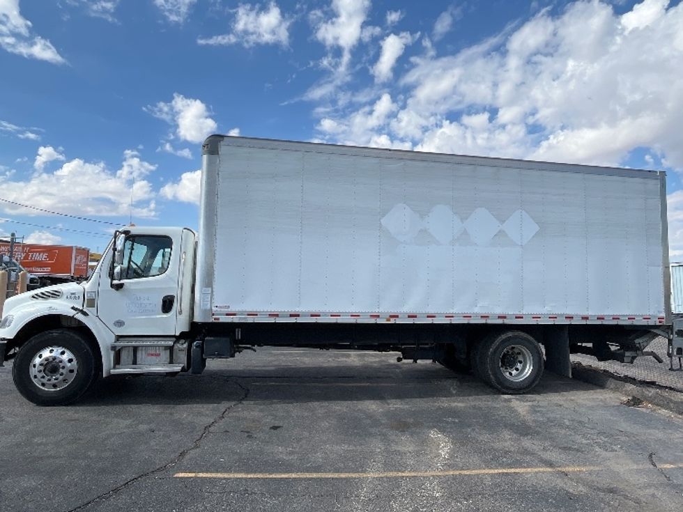 Medium Duty Box Truck-Light and Medium Duty Trucks-Freightliner-2022-M2-Albuquerque-NM-196,659\n\t\tmiles-$ 65,000 - Image 4