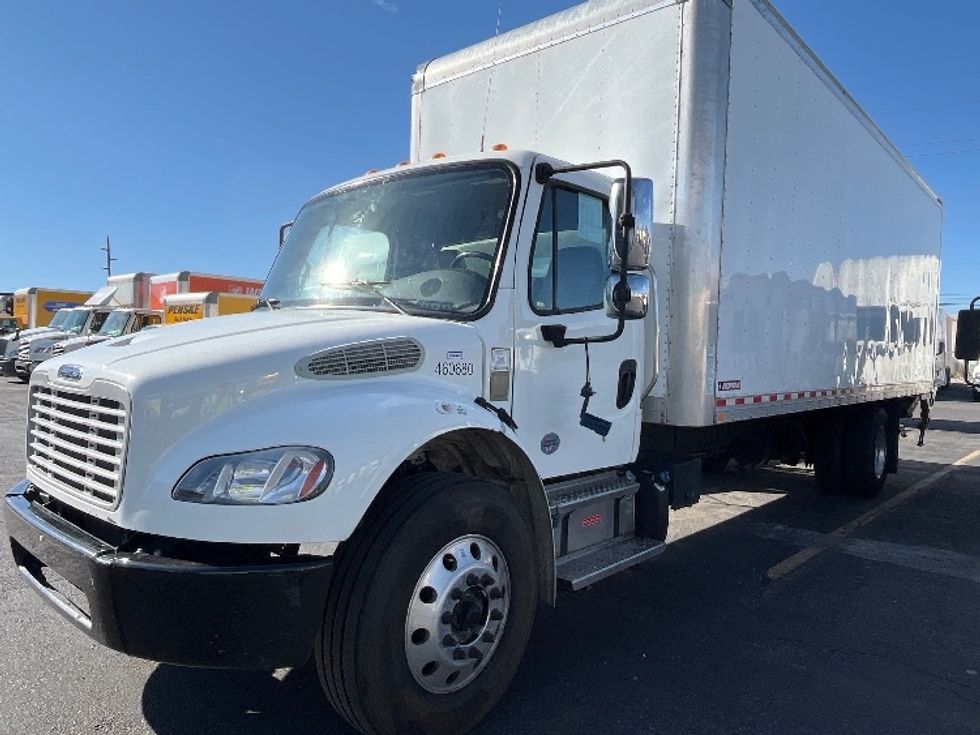 Medium Duty Box Truck-Light and Medium Duty Trucks-Freightliner-2022-M2-Albuquerque-NM-360,123\n\t\tmiles-$ 35,500 - Image 3