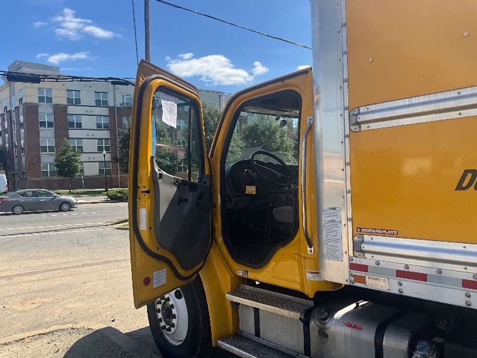Medium Duty Box Truck-Light and Medium Duty Trucks-Freightliner-2022-M2-Alexandria-VA-256,489\n\t\tmiles-$ 47,250 - Image 16