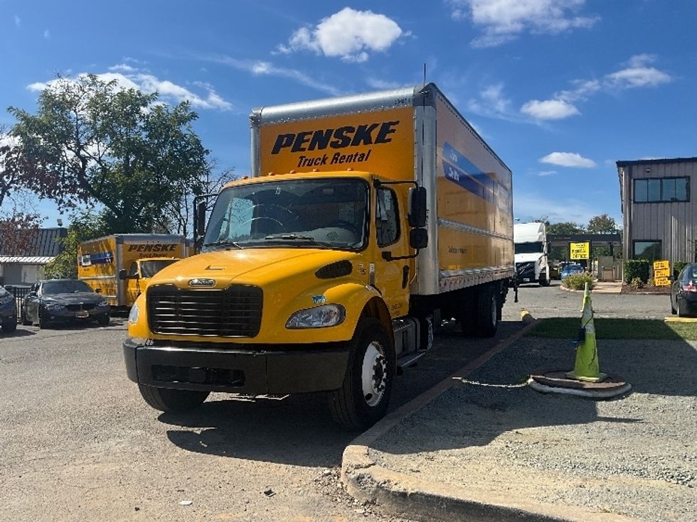 Medium Duty Box Truck-Light and Medium Duty Trucks-Freightliner-2022-M2-Alexandria-VA-256,489\n\t\tmiles-$ 47,250 - Image 3