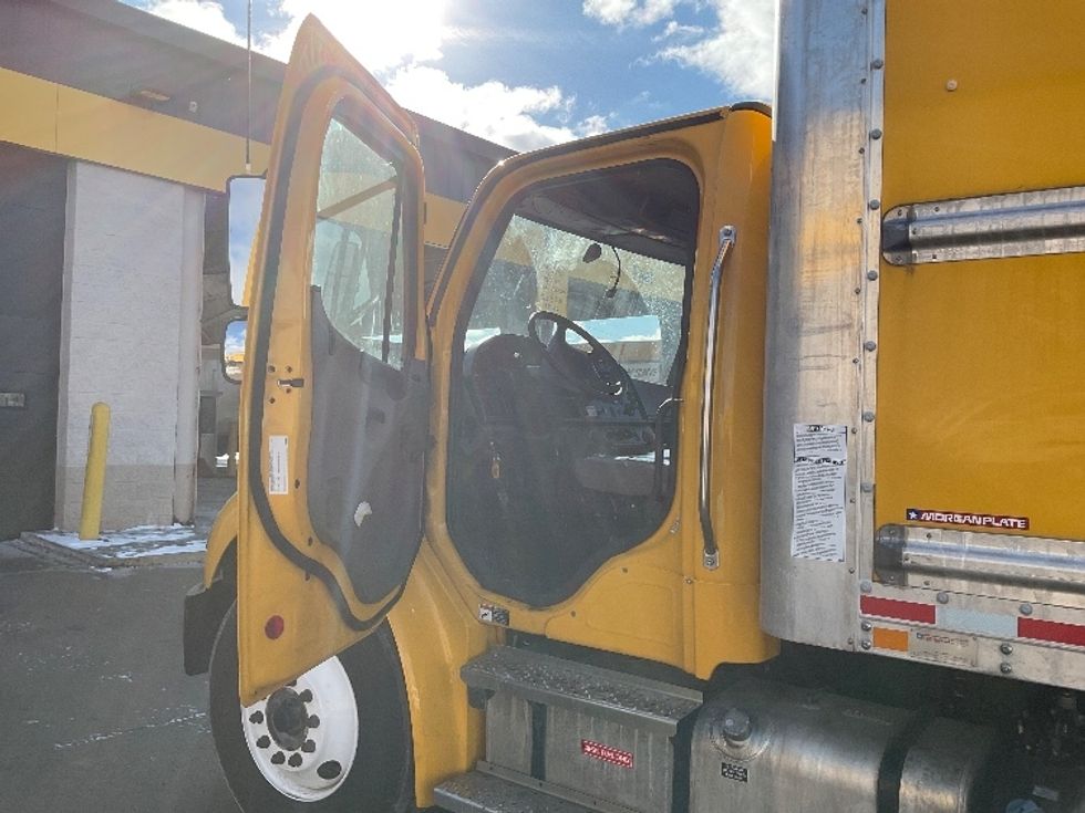 Medium Duty Box Truck-Light and Medium Duty Trucks-Freightliner-2022-M2-Allen Park-MI-82,600\n\t\tmiles-$ 76,000 - Image 16