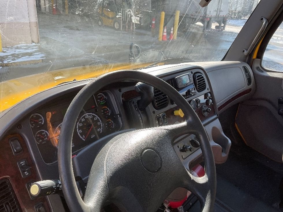 Medium Duty Box Truck-Light and Medium Duty Trucks-Freightliner-2022-M2-Allen Park-MI-82,600\n\t\tmiles-$ 76,000 - Image 18