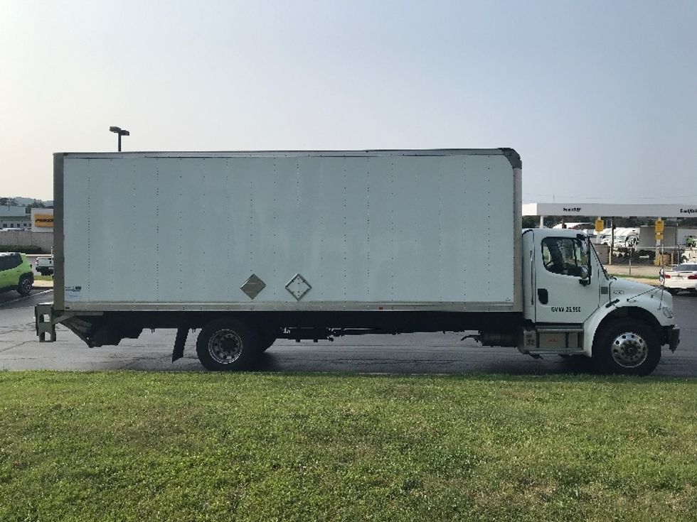 Medium Duty Box Truck-Light and Medium Duty Trucks-Freightliner-2022-M2-Allentown-PA-107,566\n\t\tmiles-$ 75,000 - Image 15