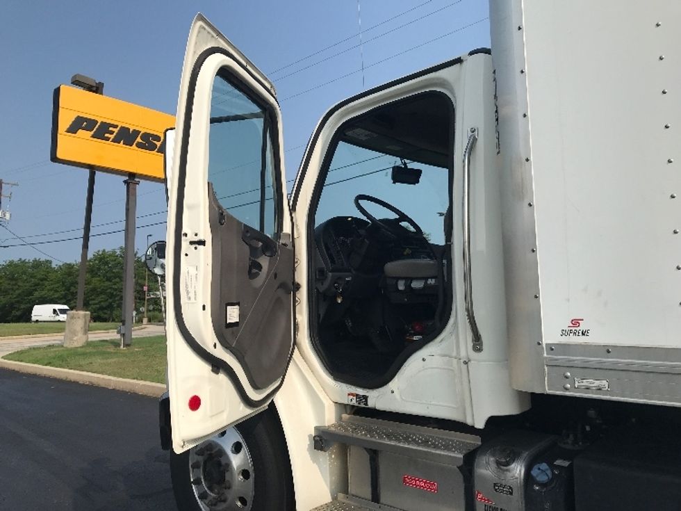 Medium Duty Box Truck-Light and Medium Duty Trucks-Freightliner-2022-M2-Allentown-PA-107,566\n\t\tmiles-$ 75,000 - Image 16