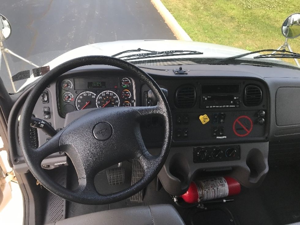 Medium Duty Box Truck-Light and Medium Duty Trucks-Freightliner-2022-M2-Allentown-PA-107,566\n\t\tmiles-$ 75,000 - Image 18