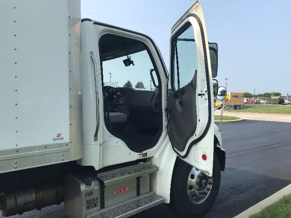 Medium Duty Box Truck-Light and Medium Duty Trucks-Freightliner-2022-M2-Allentown-PA-107,566\n\t\tmiles-$ 75,000 - Image 20