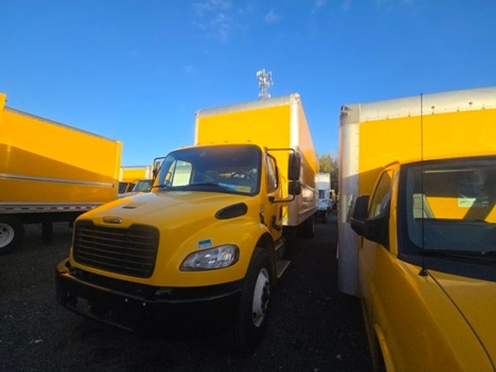 Medium Duty Box Truck-Light and Medium Duty Trucks-Freightliner-2022-M2-Apopka-FL-222,664\n\t\tmiles-$ 50,750 - Image 1