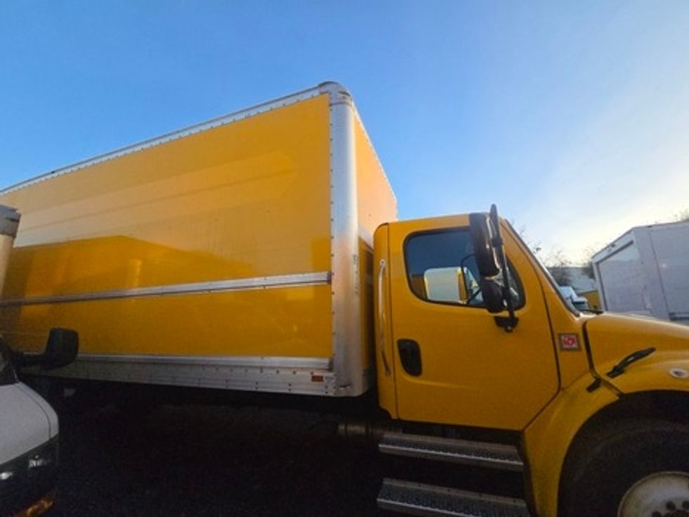 Medium Duty Box Truck-Light and Medium Duty Trucks-Freightliner-2022-M2-Apopka-FL-222,664\n\t\tmiles-$ 50,750 - Image 13