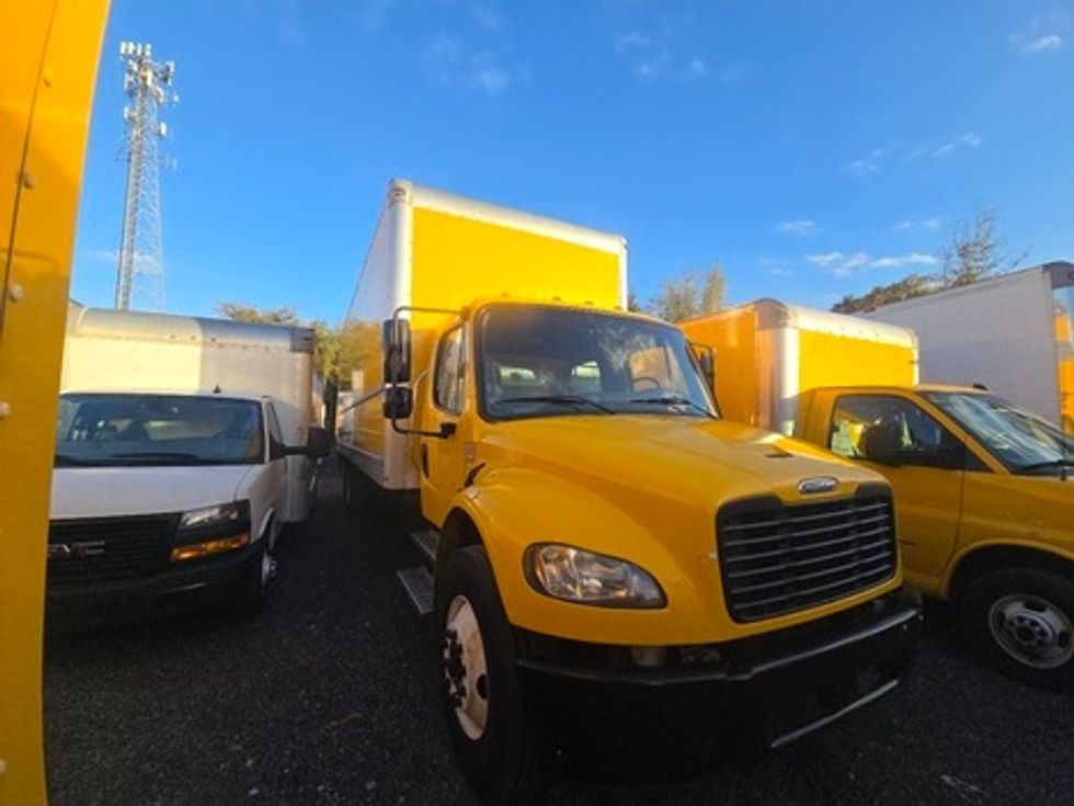 Medium Duty Box Truck-Light and Medium Duty Trucks-Freightliner-2022-M2-Apopka-FL-222,664\n\t\tmiles-$ 50,750 - Image 3